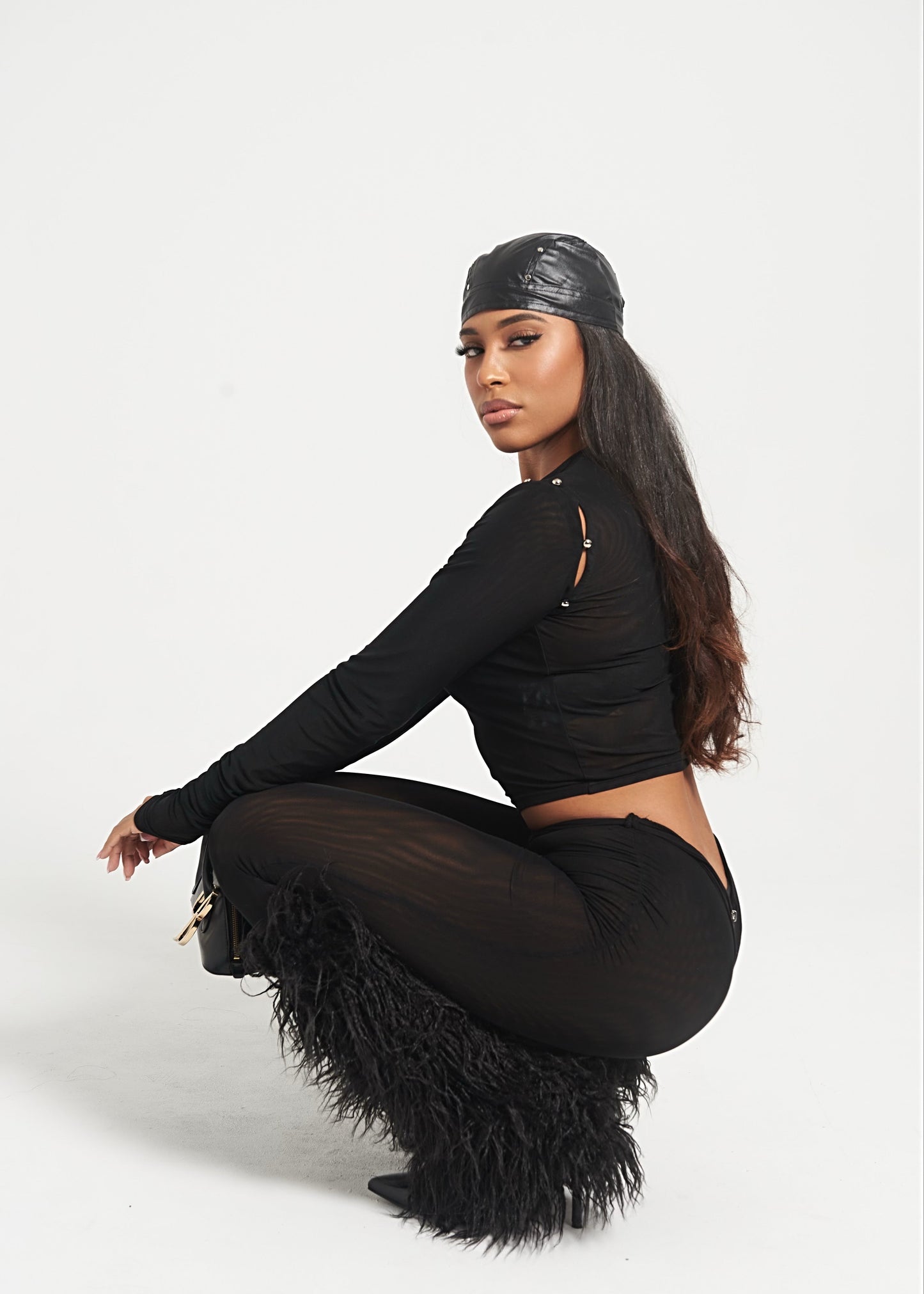 CAVIAR LIQUID MESH V-BACK LEGGINGS