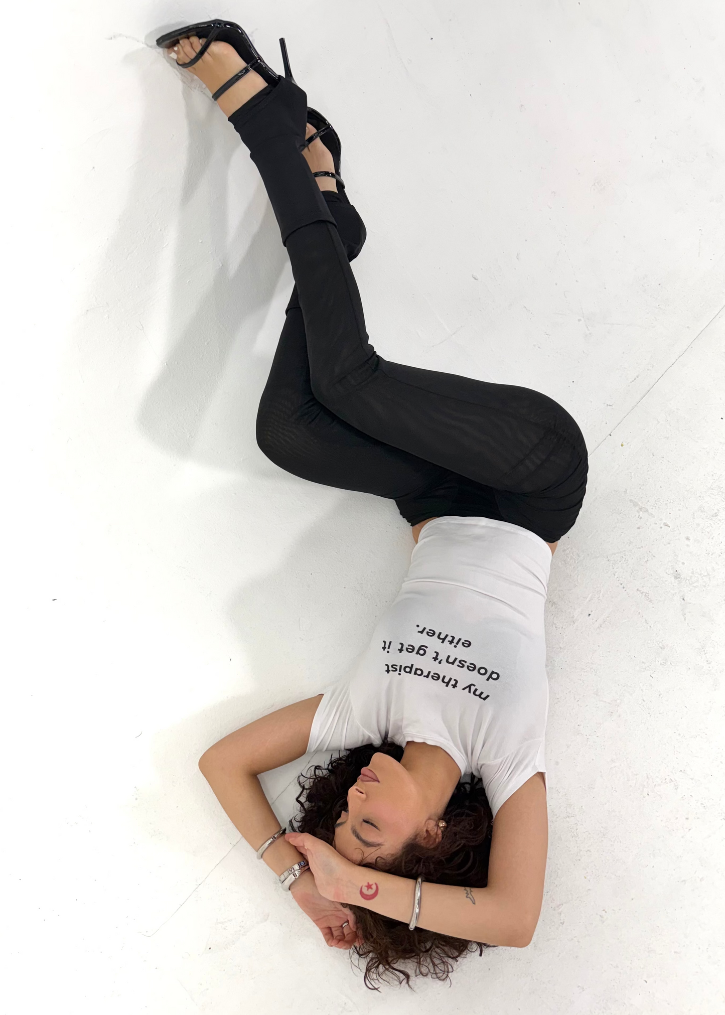 MY THERAPIST DOESN'T GET IT TEE X BORN WIRED