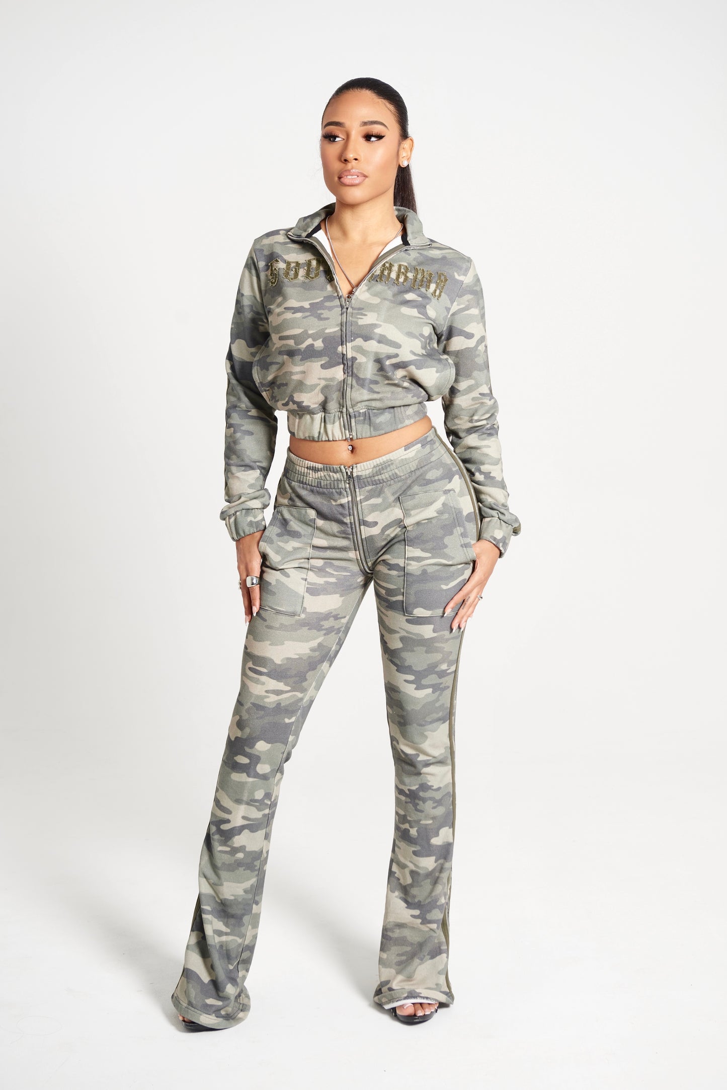 MOSS CAMO GOOD KARMA FULL ZIPPER SWEATPANTS